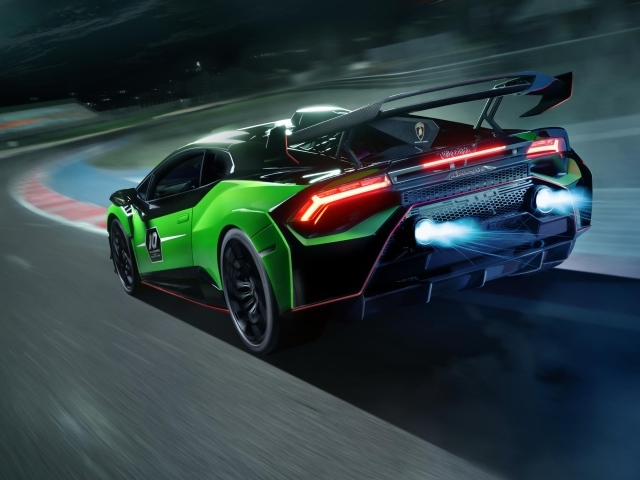 Вид сзади на автомобиль Lamborghini Huracan STO SC 10 Anniversario
