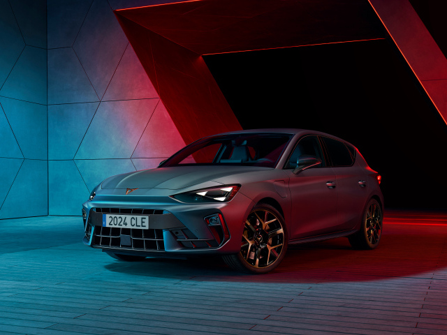 Автомобиль Cupra Leon EHybrid 2024 года