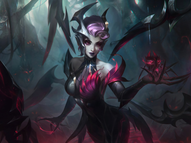 Девушка демон с пауком в руке