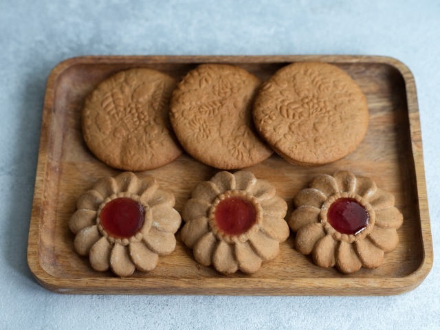 Имбирное печенье с джемом