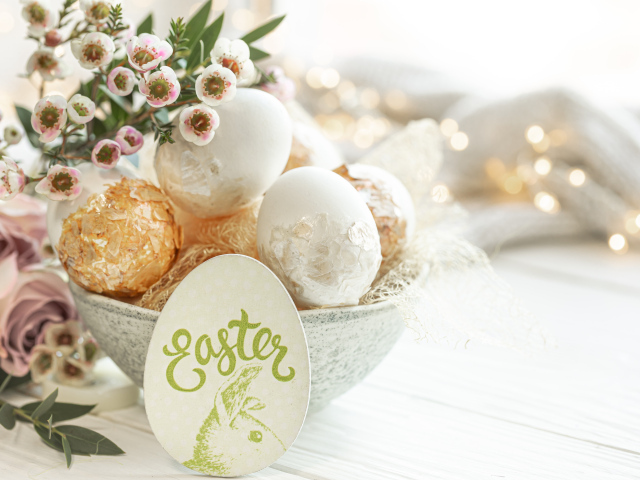 Красивые яйца с цветами на Пасху