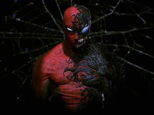 Человек паук и Веном в одном лице