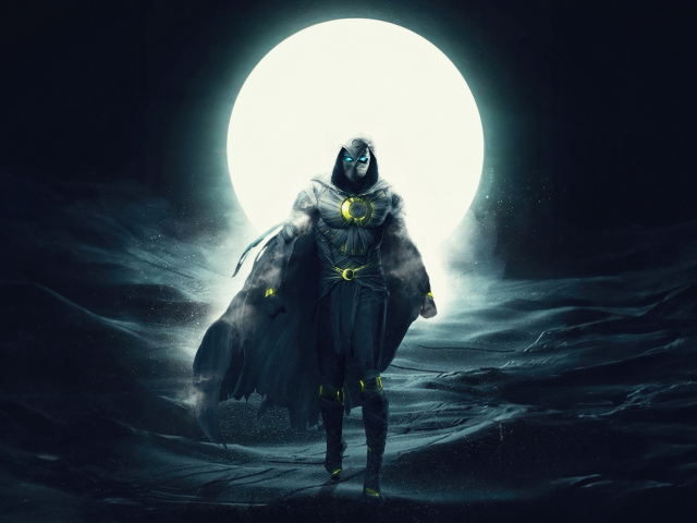 Супергерой Лунный рыцарь на фоне большой луны