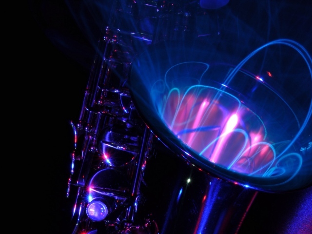 Неоновые волны вырываются из саксофона