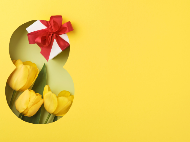 Желтые тюльпаны и цифра восемь на желтом фоне