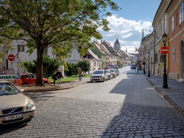 Дома на улице в городе Будапешт, Венгрия