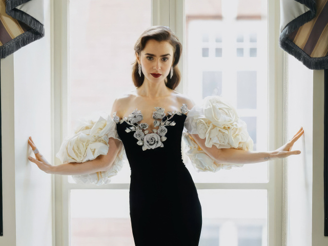 Красивое черное платье с розами на актрисе Лили Коллинз