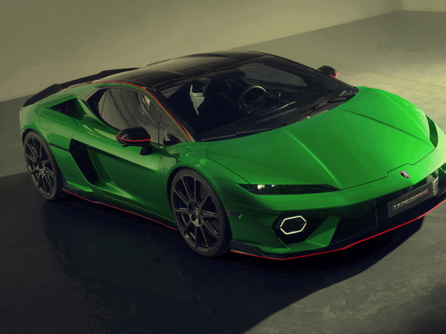 Зеленый спорткар  Lamborghini Temerario Alleggerita 2024 года