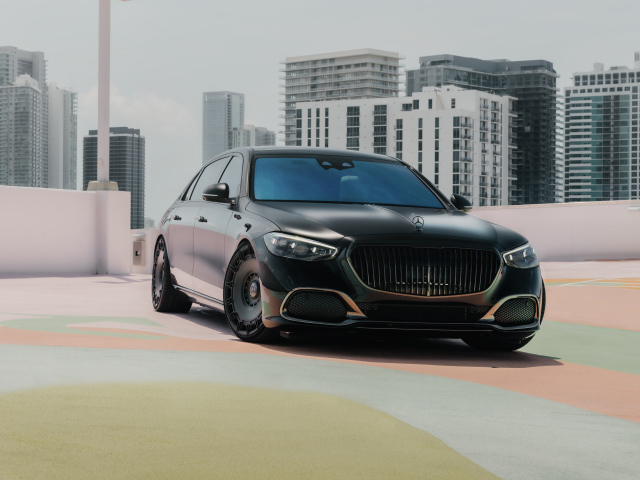 Черный автомобиль Mercedes-Benz Maybach S Class S680 V12