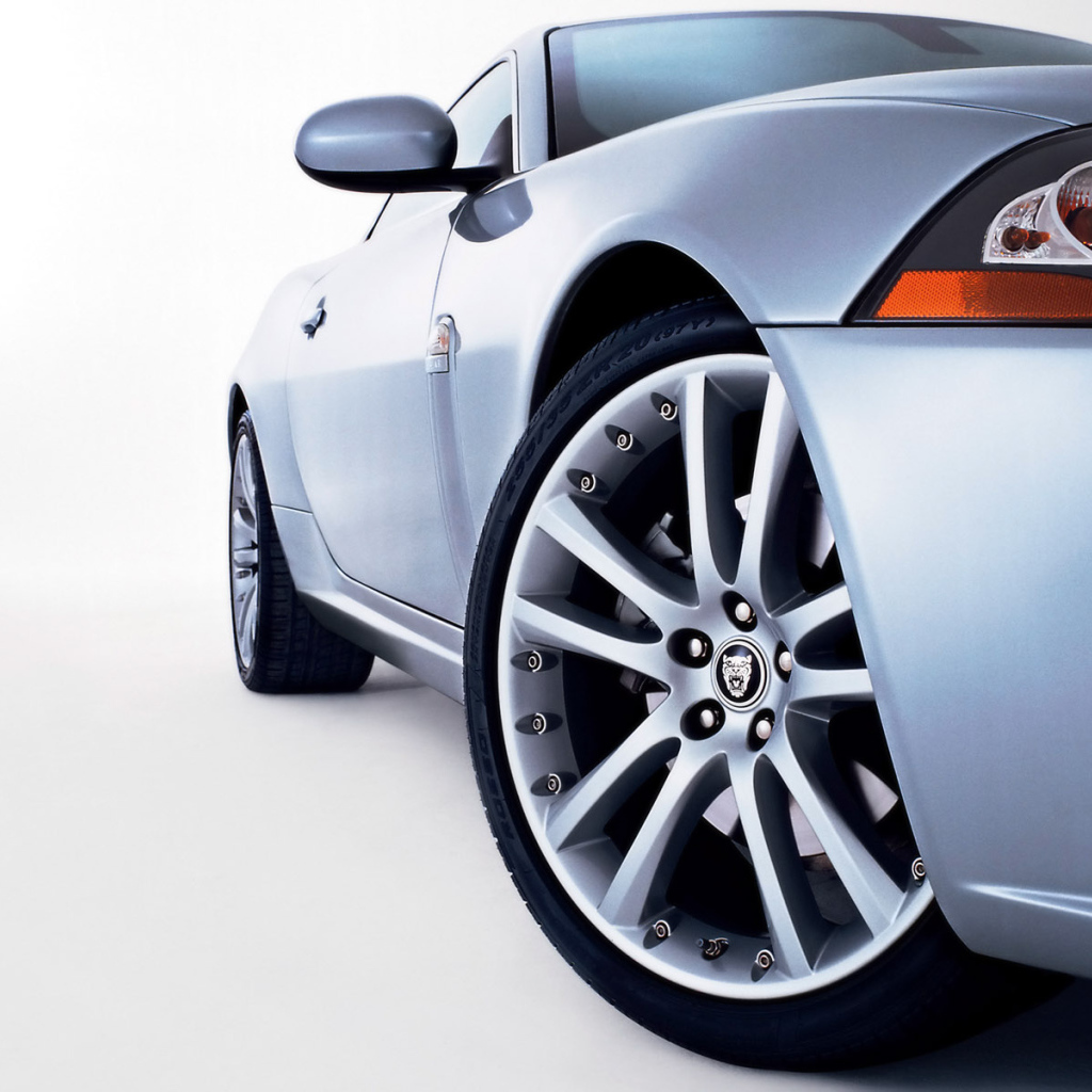 Спортивный Jaguar XK