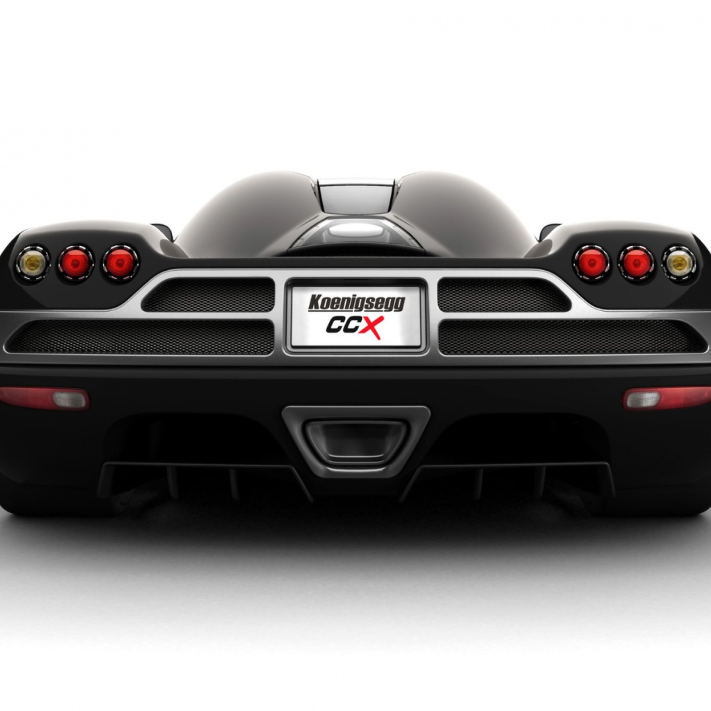 Черный спортивный Koenigsegg CCX
