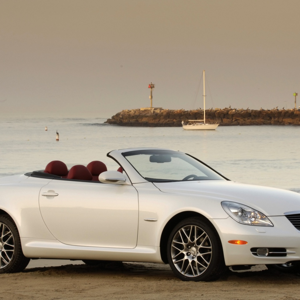 Белый Лексус 2007 года