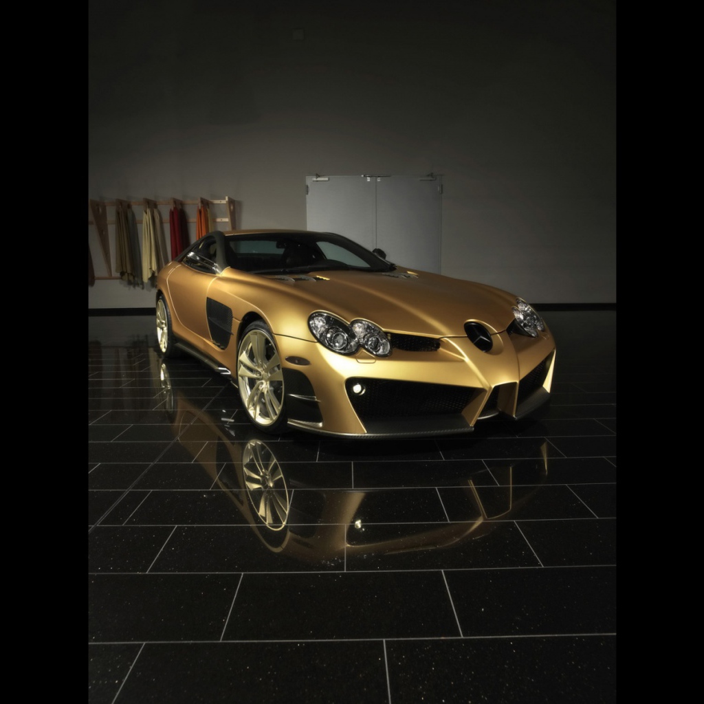 Золотистый Mercedes SLR