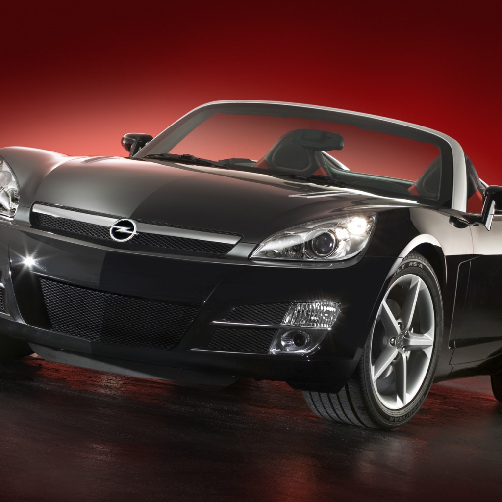 Черный Opel GT Turbo