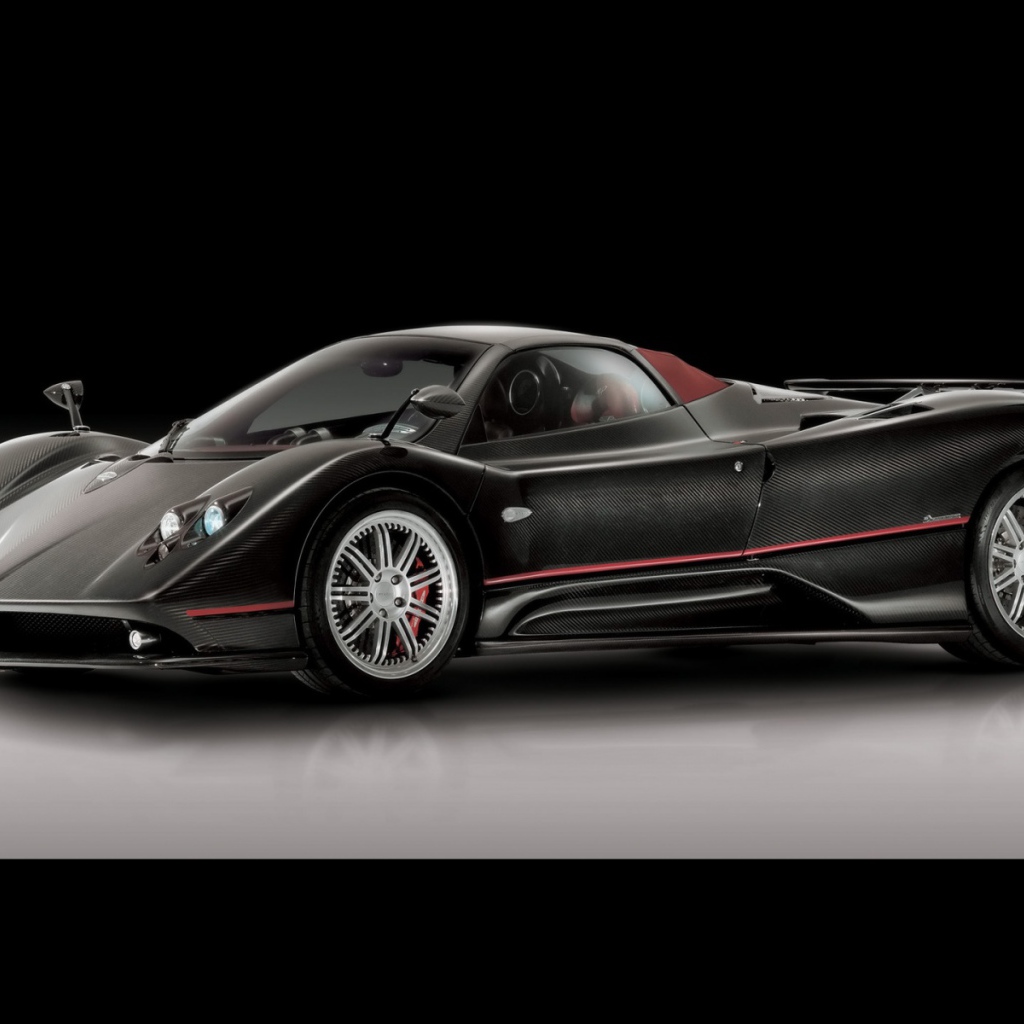 Итальянская ракета Pagani Roadster