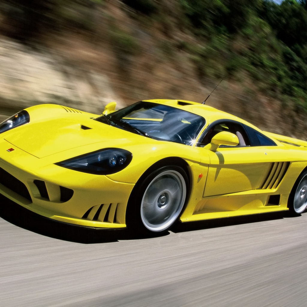 Saleen S7 желтый автомобиль