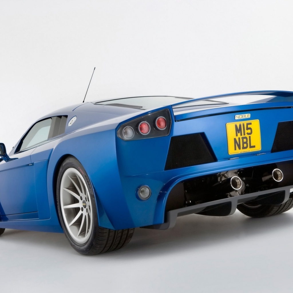 Спорткар Noble M15