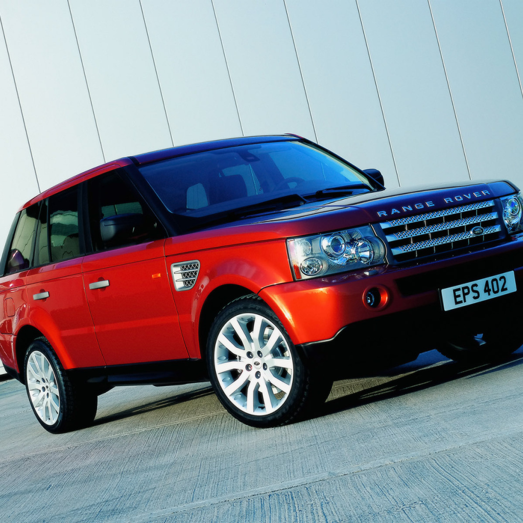 Красный Range Rover