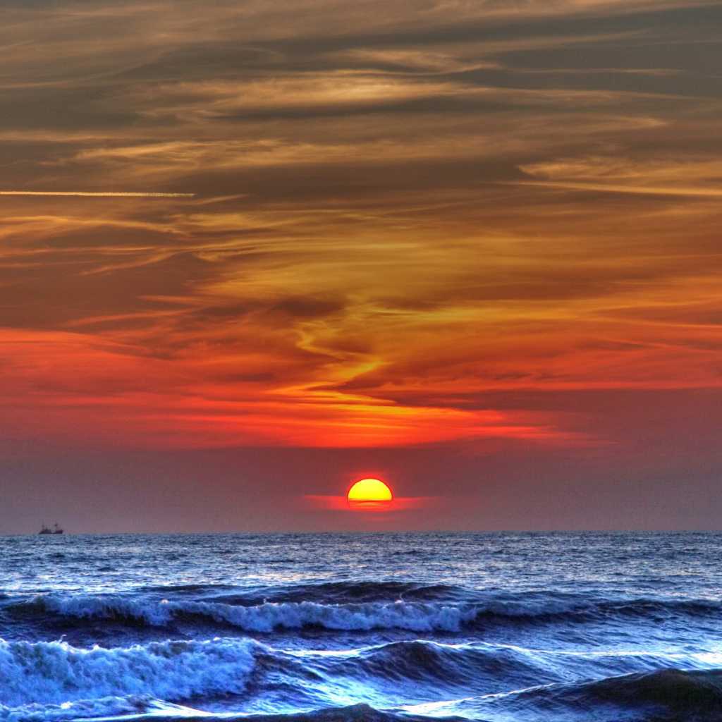 Закат на море