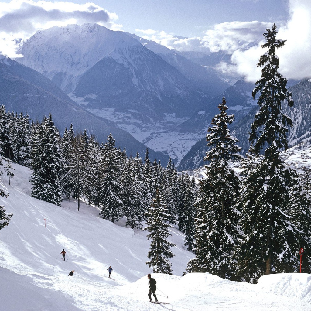 Skiing Swiss Alps