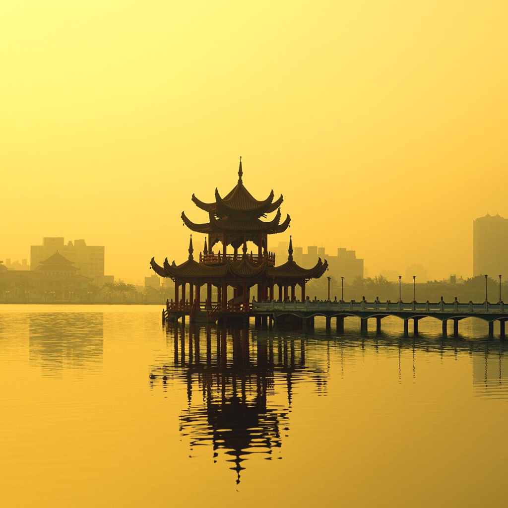 Озеро Лотоса / Каошунг / Тайвань