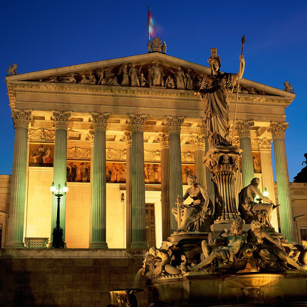 Фонтан Pallas Athene, здание Парламента, Вена, Австрия