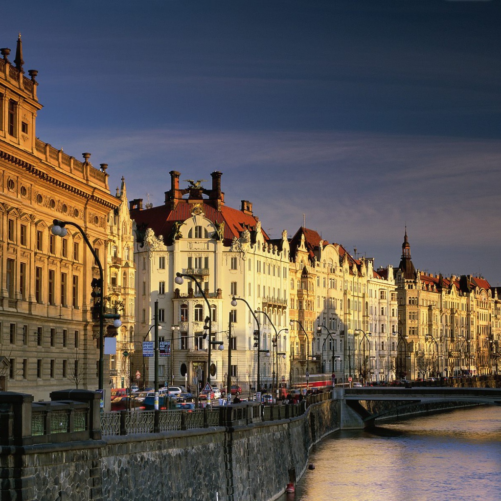 Река в Праге