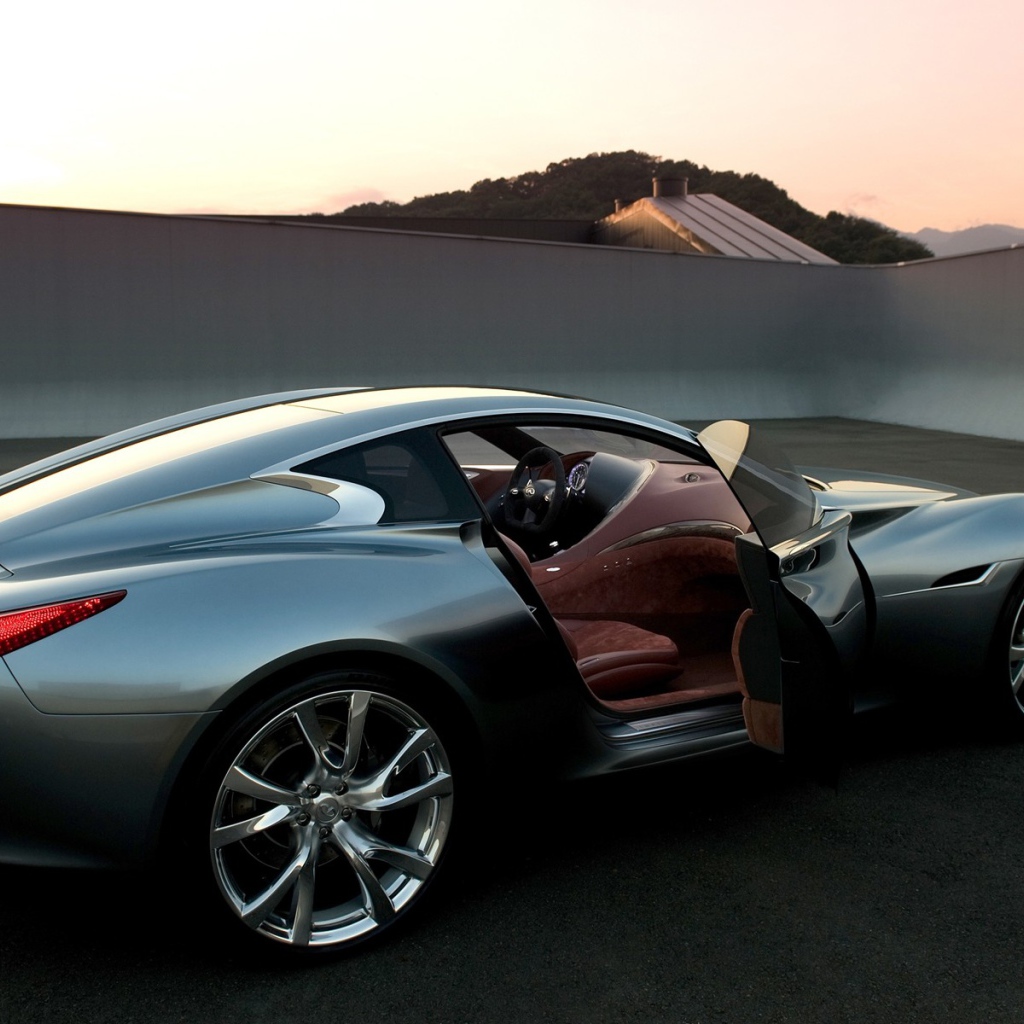 Спорткар Инфинити