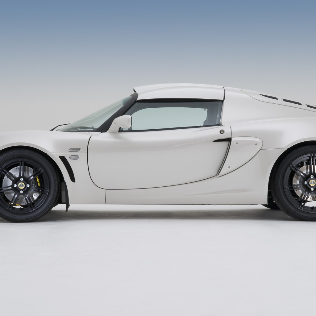 Спорткар Lotus Exige S