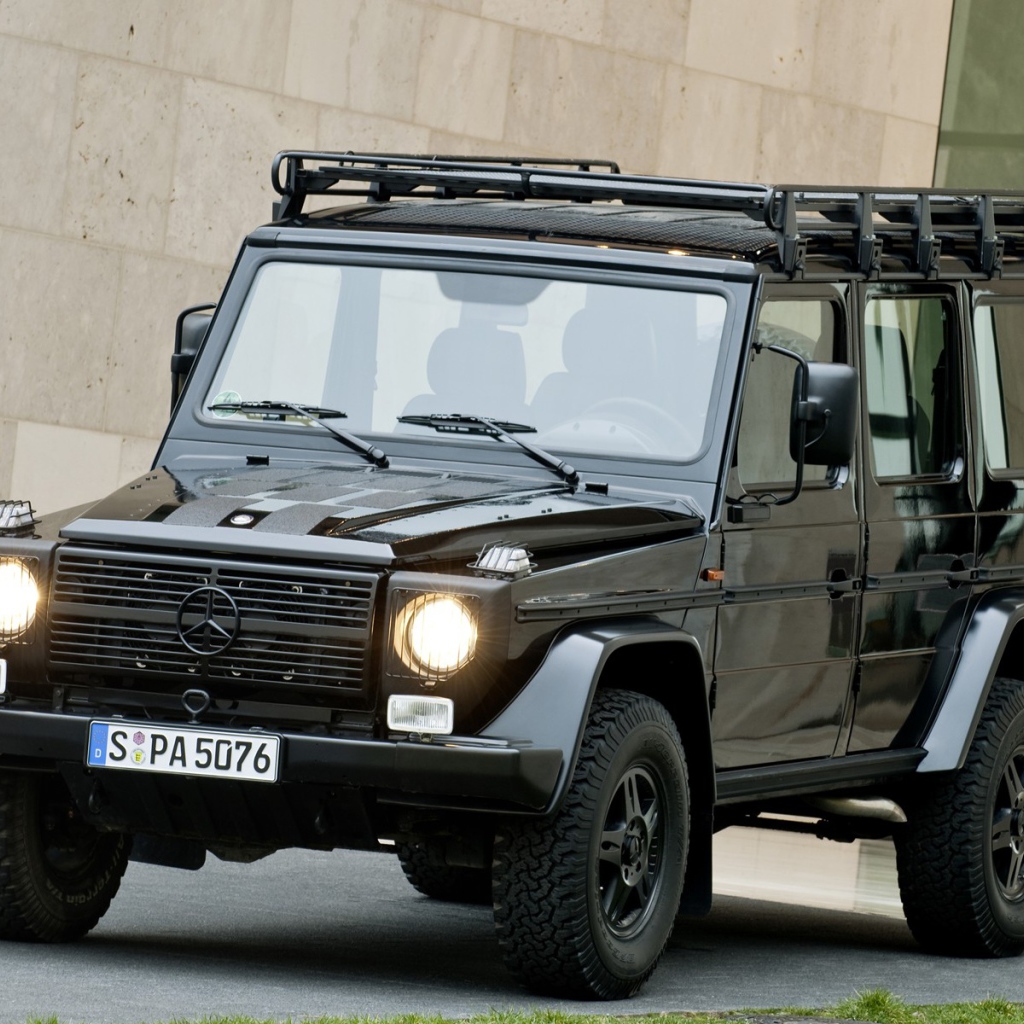 Внедорожник Mercedes