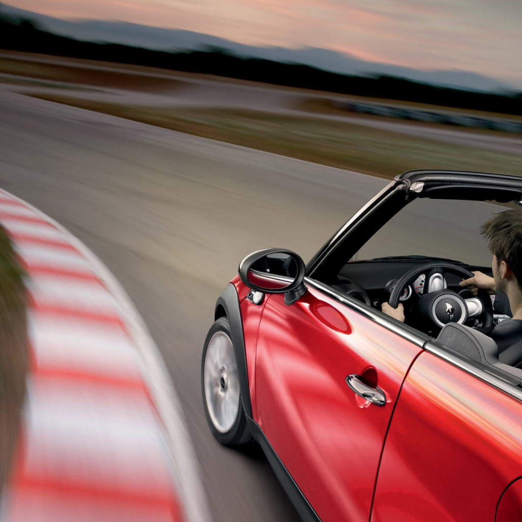 Вхождение в поворот на Mini