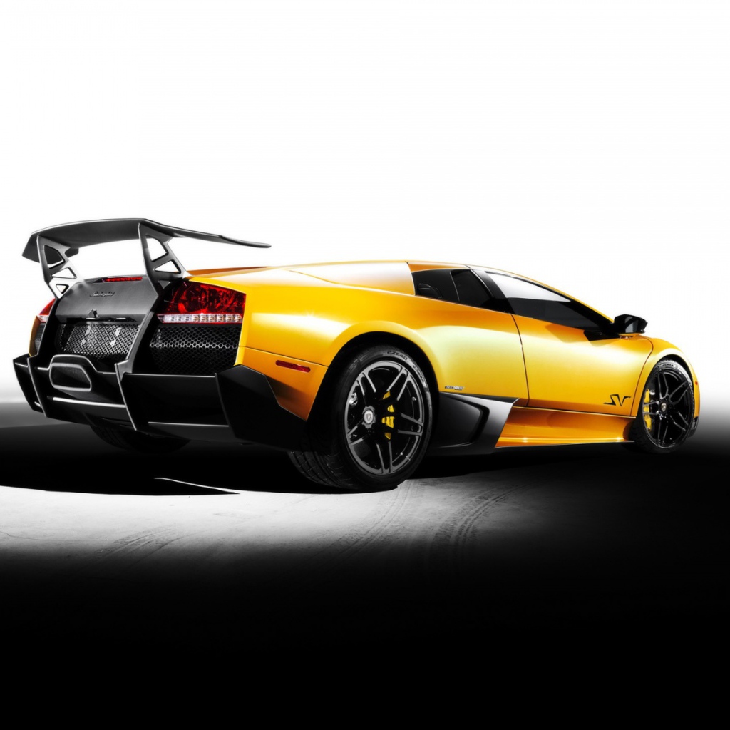 Мощный спортивный авто