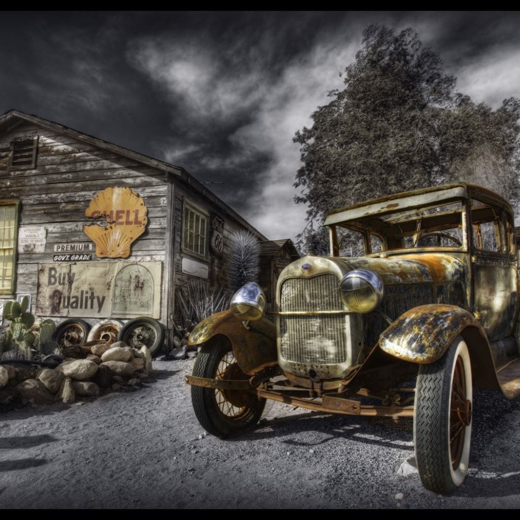 Старинный автомобиль