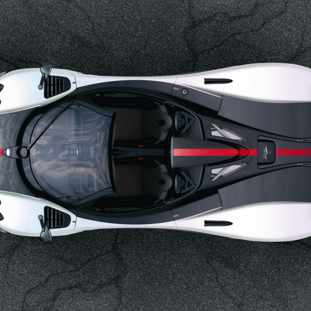 Трещины на дороге