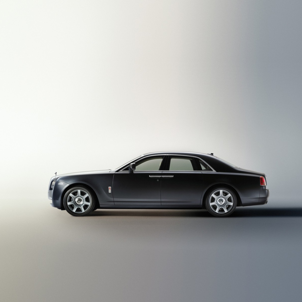 Автомобиль Rolls-Royce
