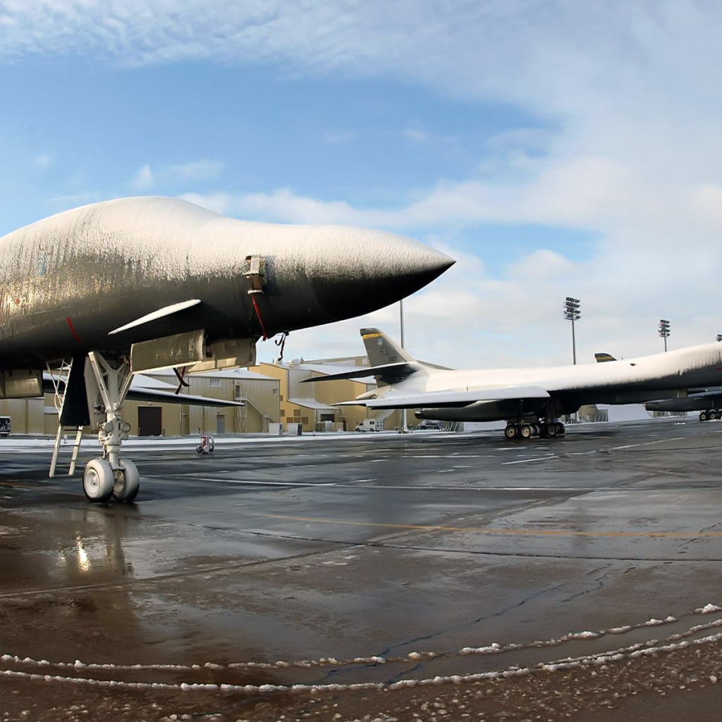 Военная авиация / Зимняя авиабаза