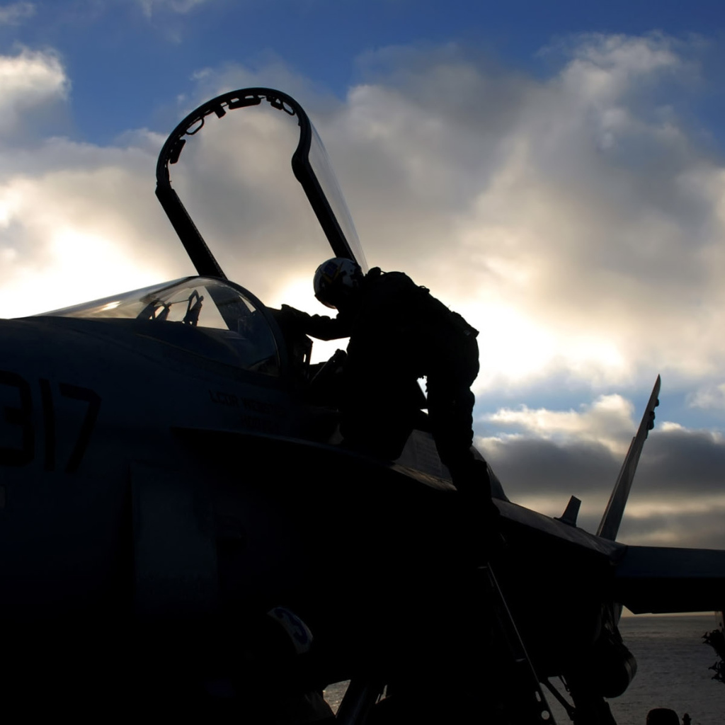 Военная авиация / после полета