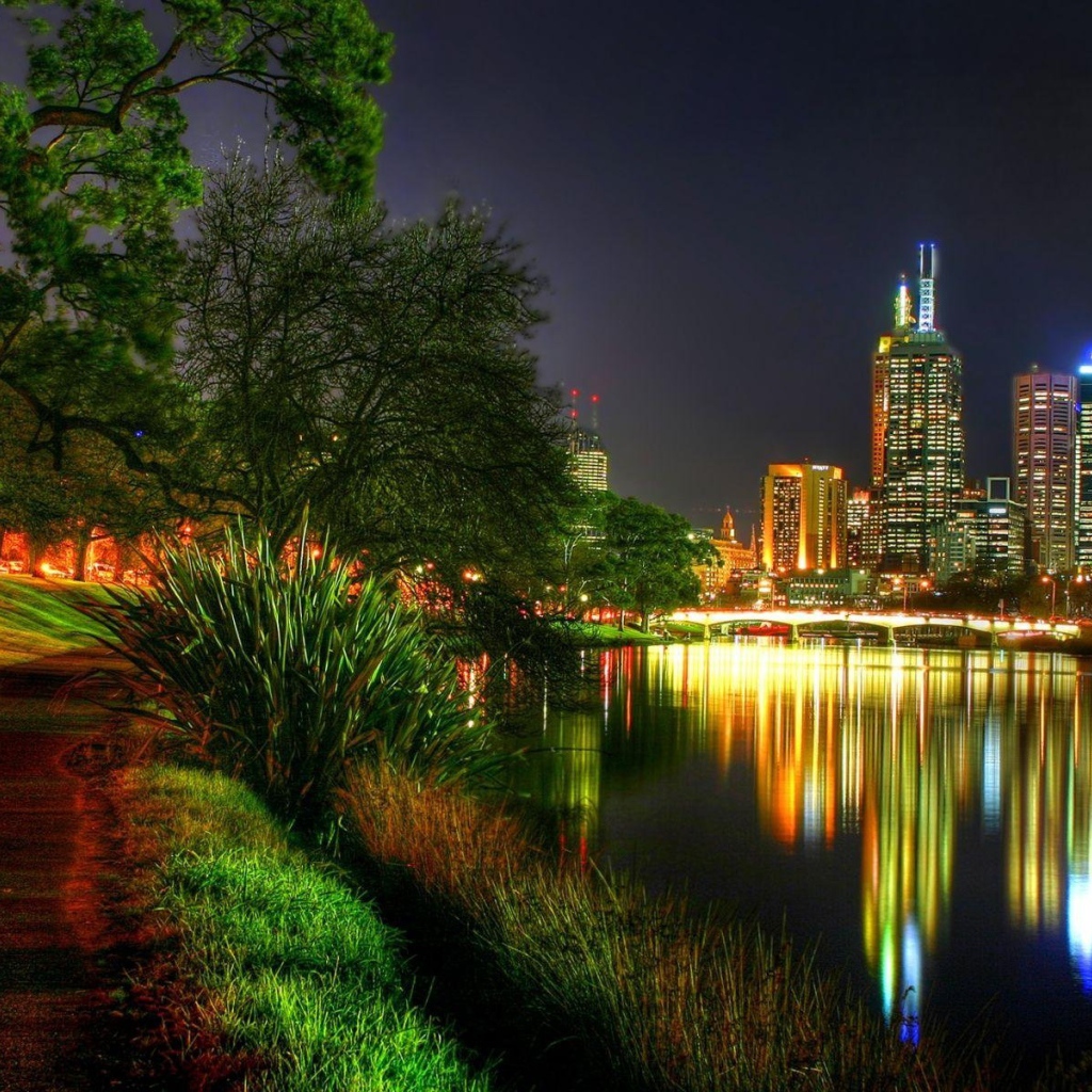 Вечер в городском парке