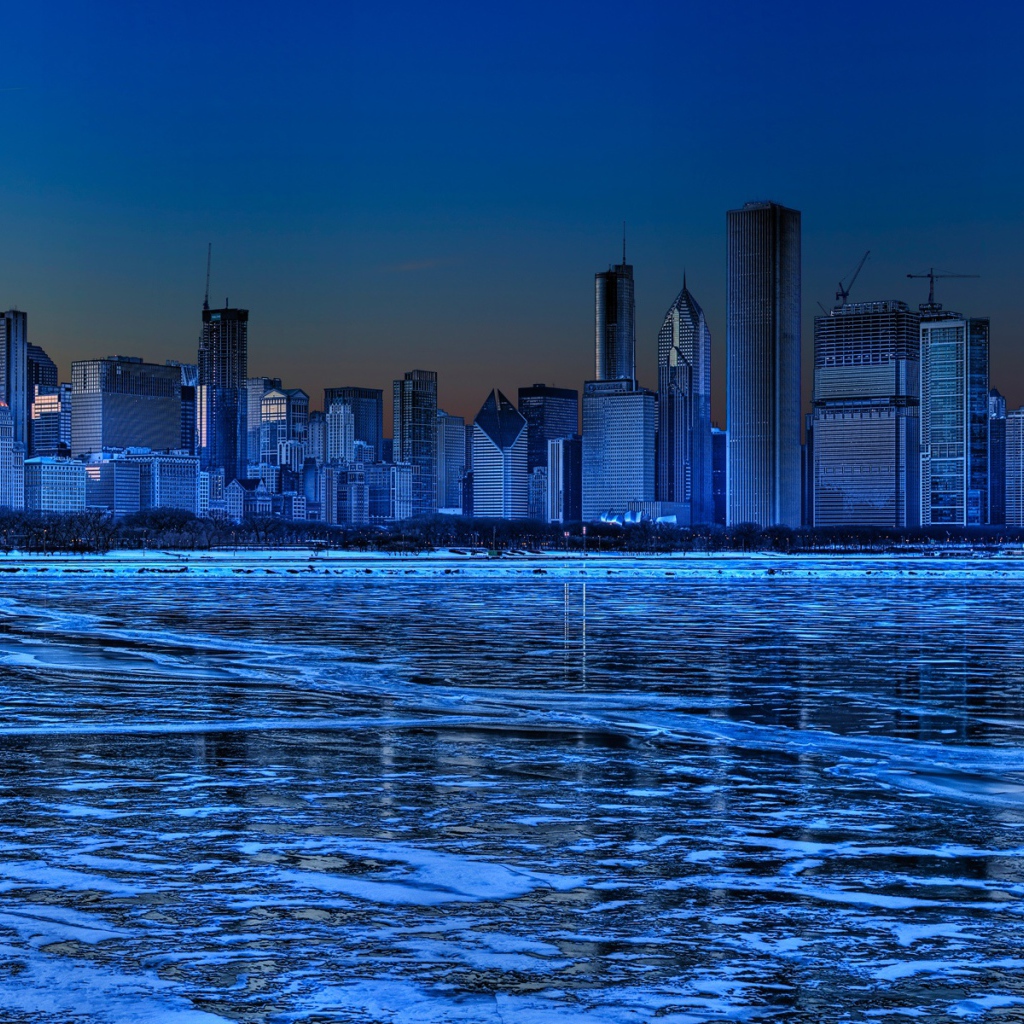 Замерзшее озеро