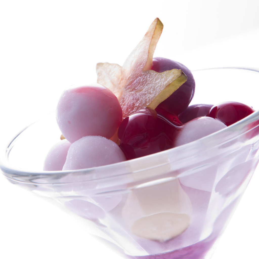 Десерт мороженое