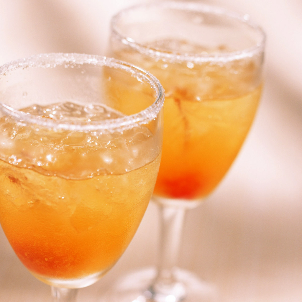 Сахар по краям бокала