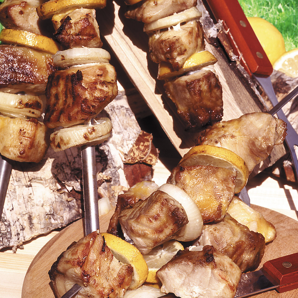 Шашлык с лимоном и луком