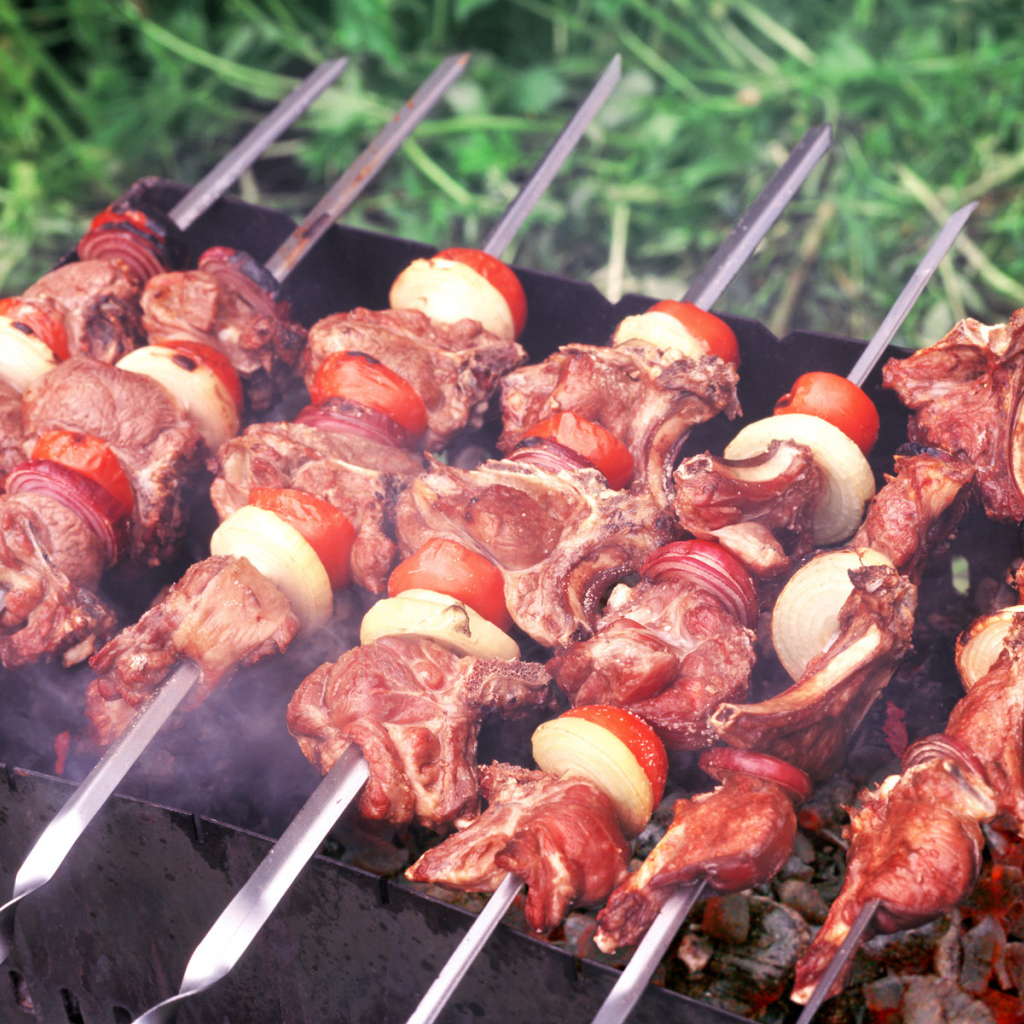 Шашлык с большими кусочками мяса