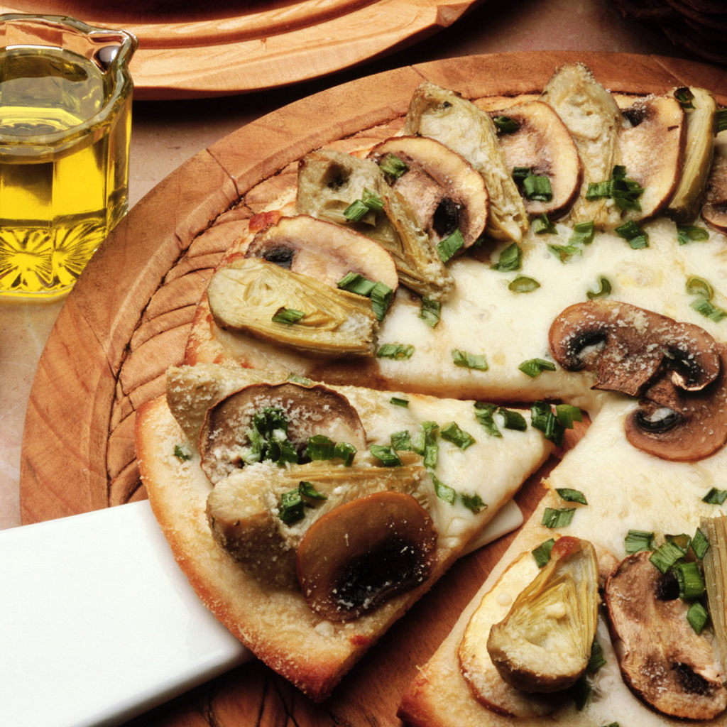 Пицца с грибами