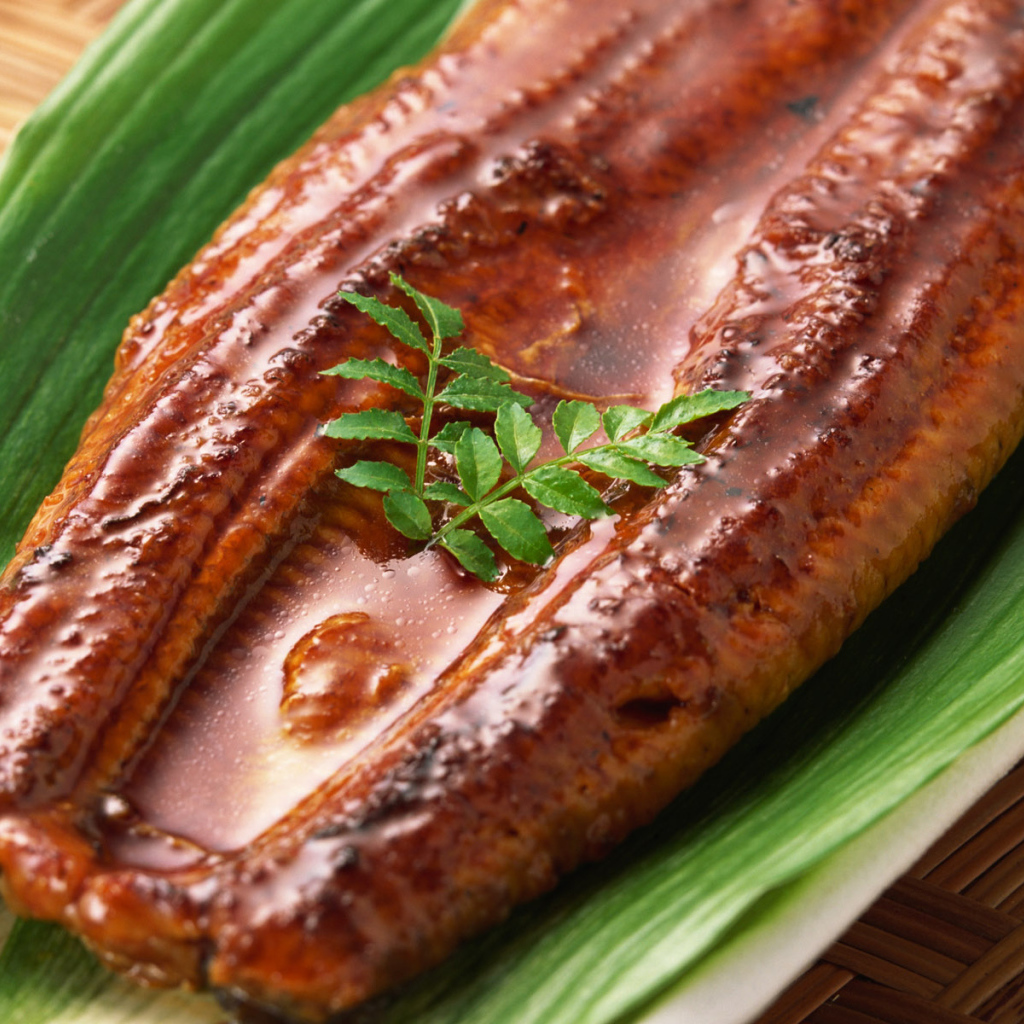 Рыба на пальмовом листе