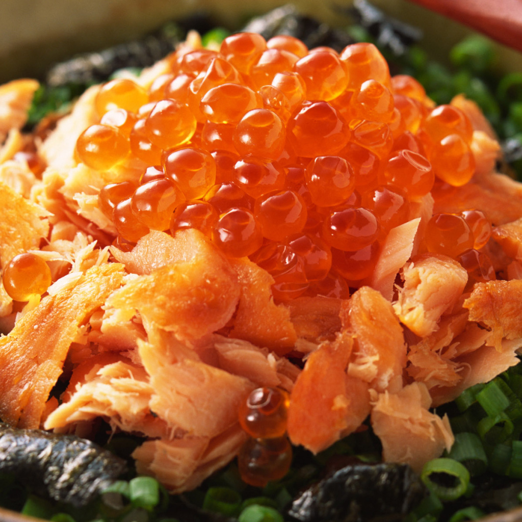 Красная икра с луком