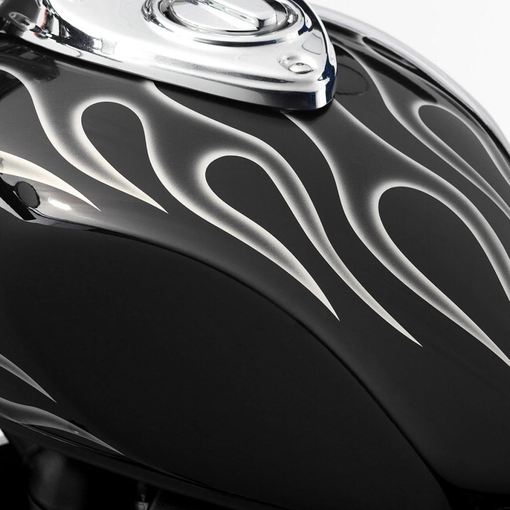 Аэрография на бензобаке