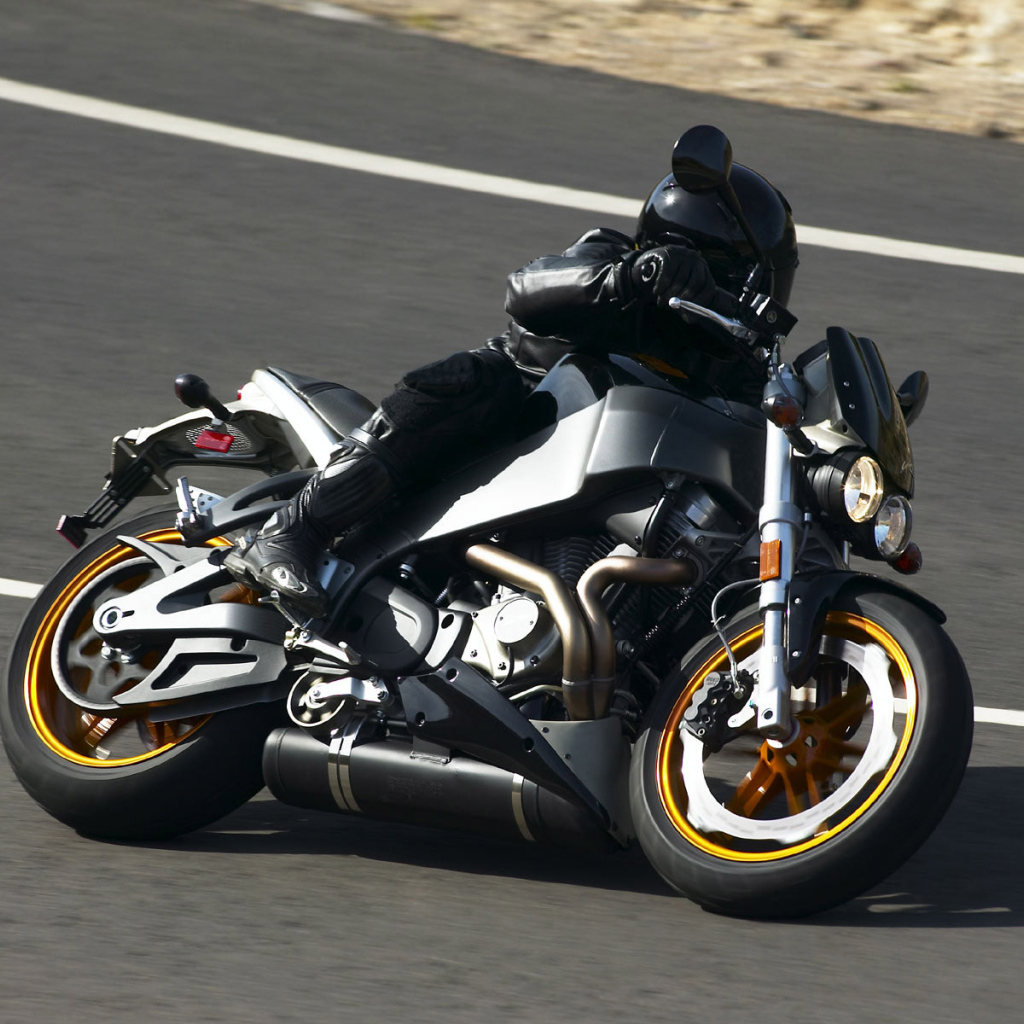 Спортивный мотоцикл