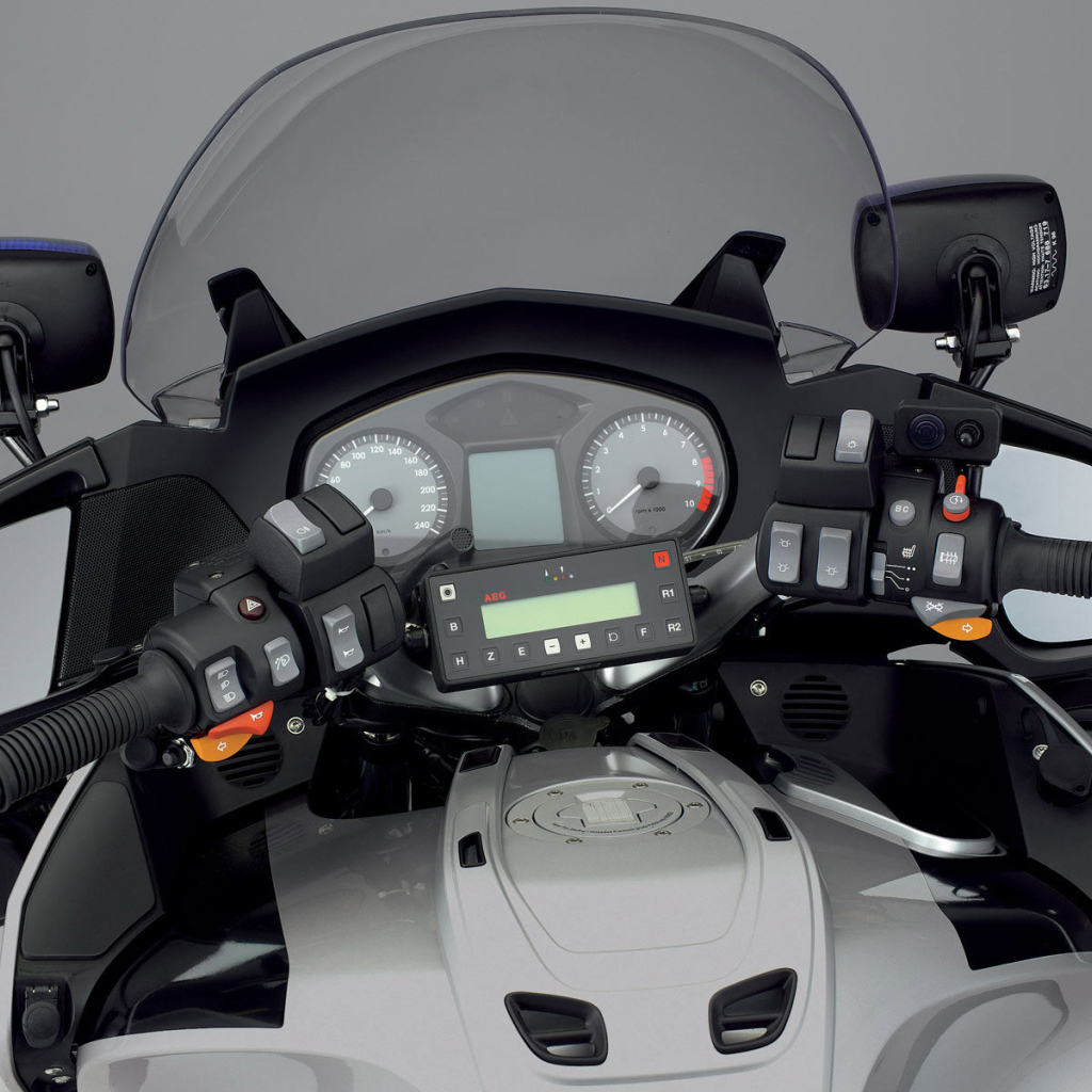 Панель управления / Мотоцикл BMW