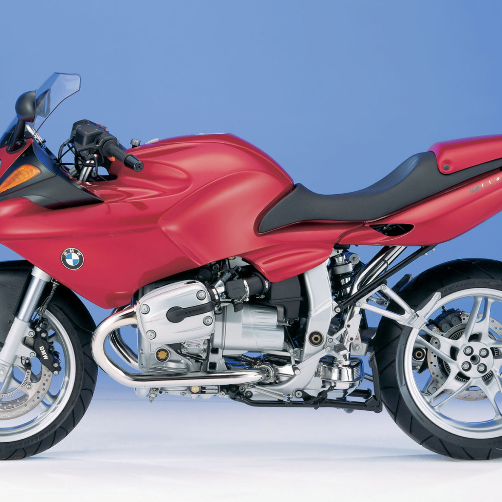 Красный байк от БМВ
